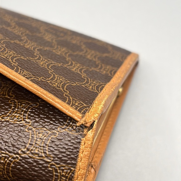 CELINE MACADAM KISS-LOCK LONG WALLET - Picture 15 of 15